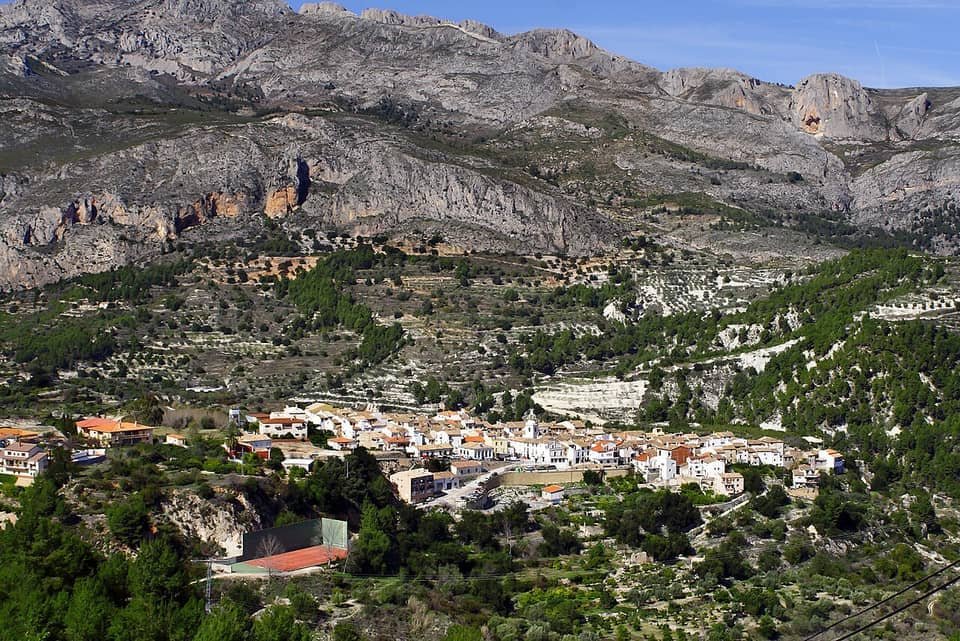 Vista del municipio de Beniardá en la Marina Baixa